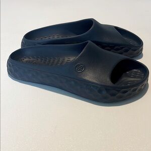 G/Fore Unisex G/Slide Street Shoe in Navy Slip On Mens 7 Womens 9